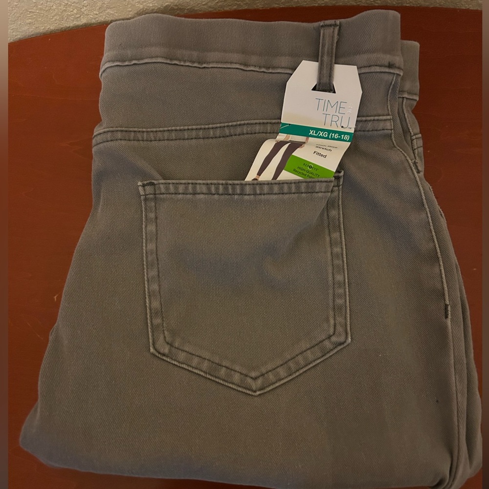 Women’s Time and Tru size XL/XG ( 16-18)Jean color gray
